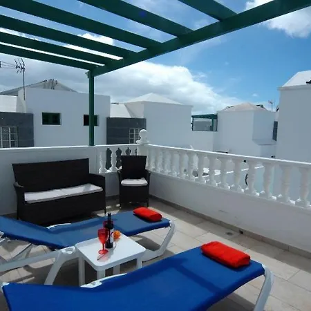 Villa Casa Potera - A Great Centrally Located - A Short Walk To The Beach